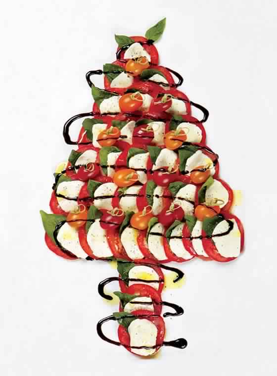 Salade Caprese en sapin de Noël