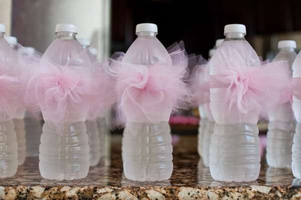 Bouteilles d'eau tutus