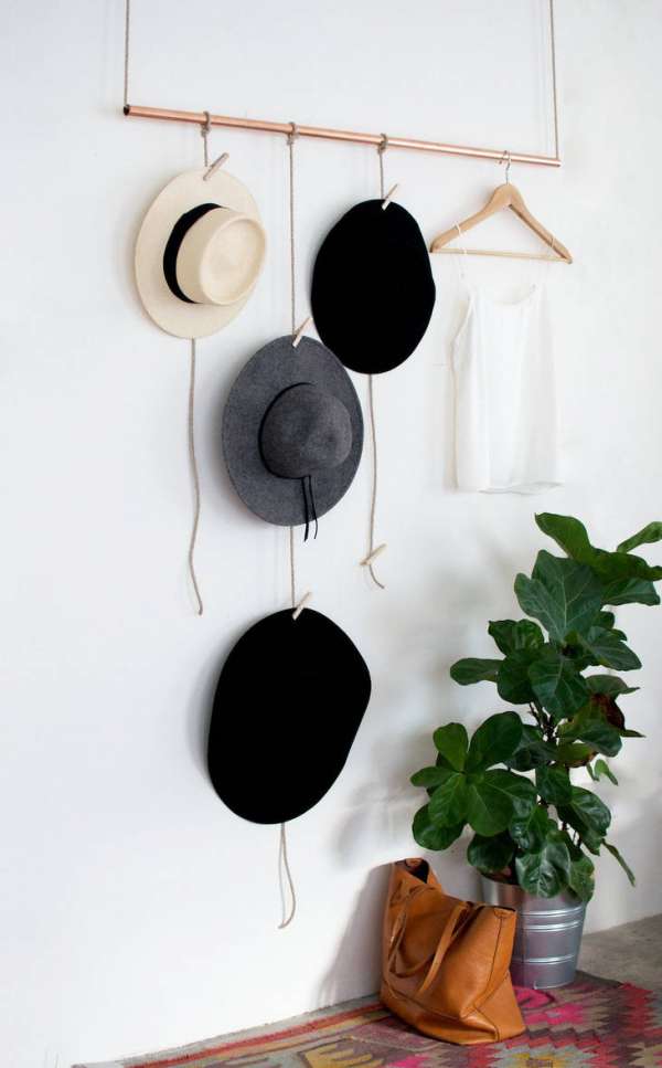 Rangement mural pour chapeaux