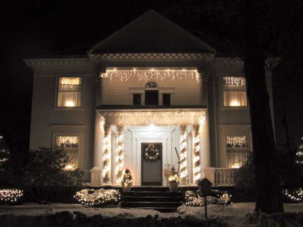 Une décoration extérieure toute en blanc