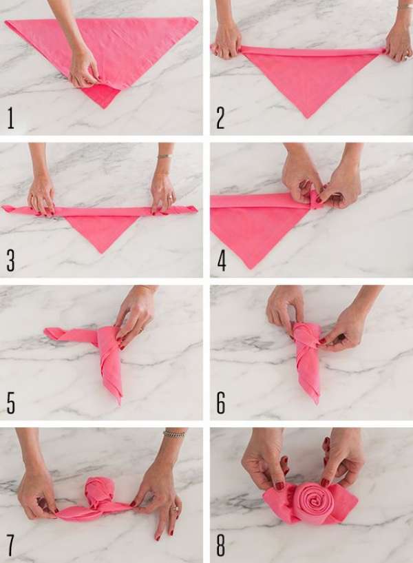 Pliage de serviette en forme de rose