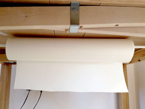 Rangement supplémentaire sous la table