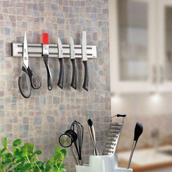 Une barre aimantée pour ranger vos objets en métal