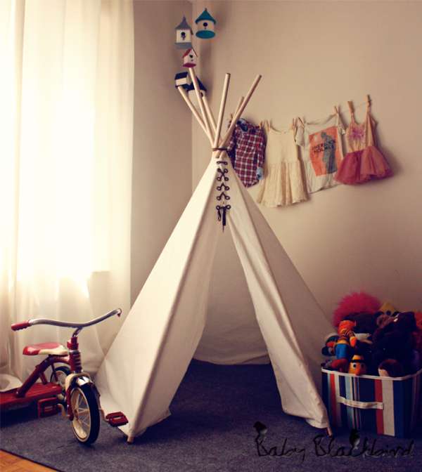 Coin de jeux avec un tipi