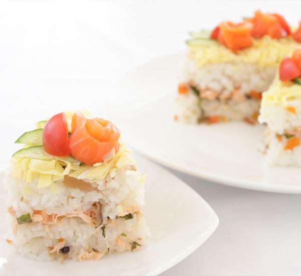 Sushi cake aux feuilles de shiso