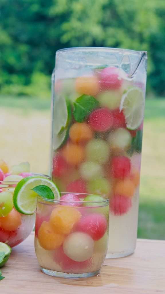 Boisson ventre plat aux billes de melon et de pastèque