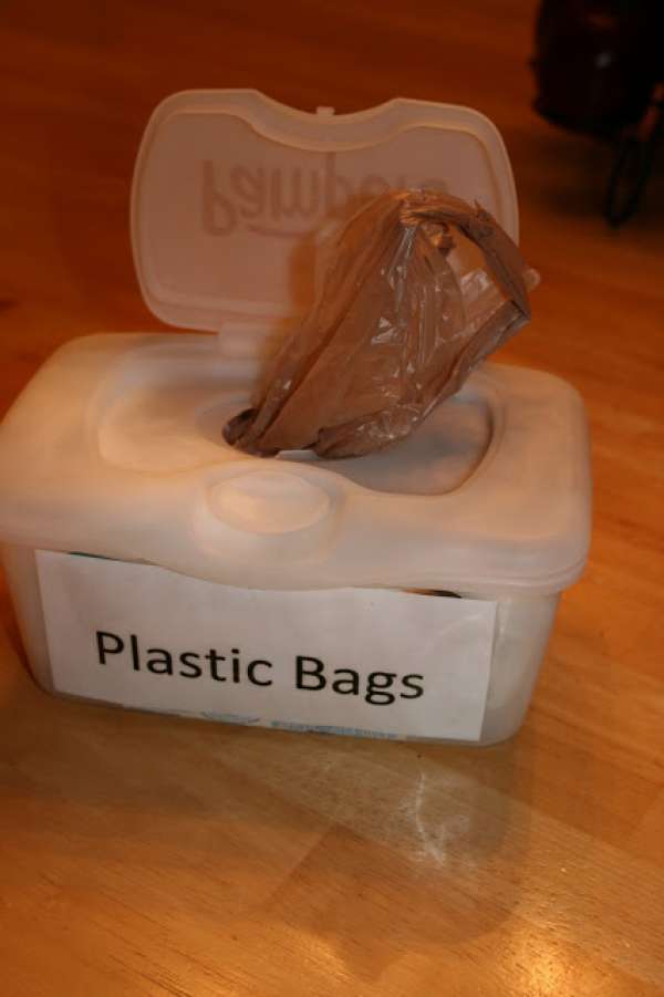 Distributeur de sacs en plastique