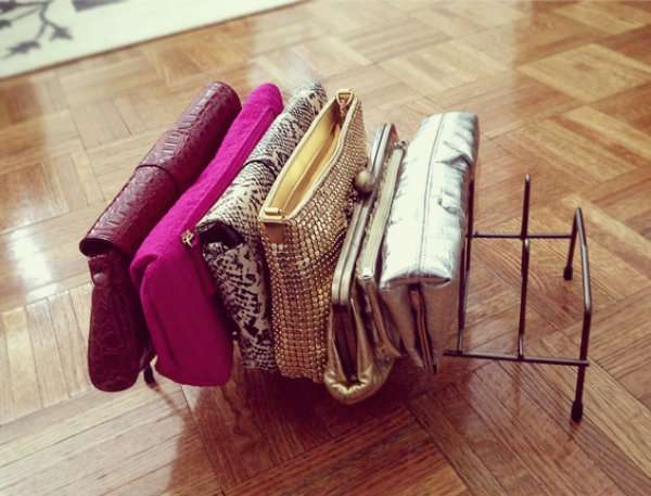 Un porte-couvercles comme rangement pour pochettes