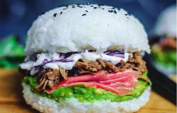 Sushi burger très appétissant