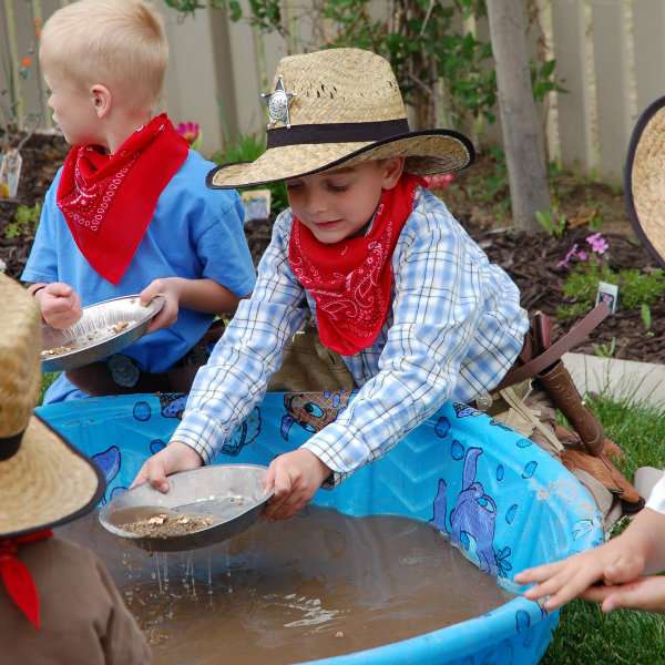 Cowboys et cowgirls chercheurs d'or