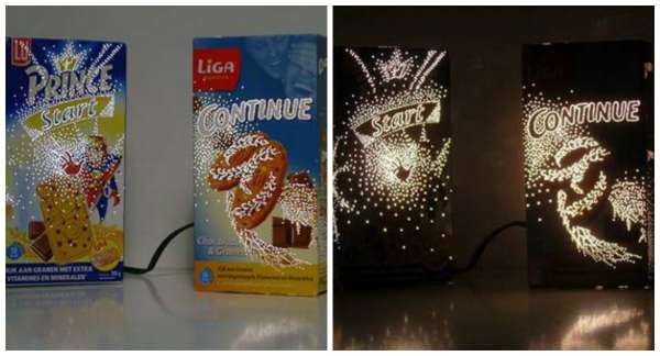 Lampe de table en carton