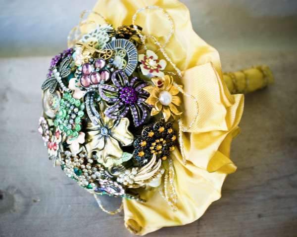 Bouquet de broches