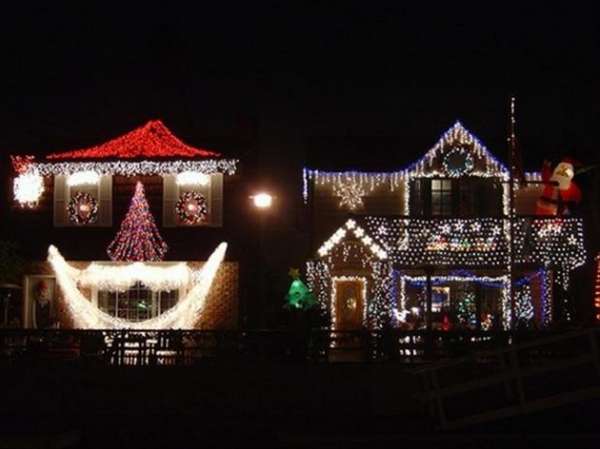 La maison père Noel géant