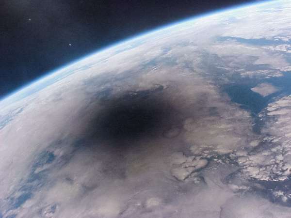 Une éclipse vue de l'espace