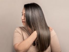 Comment lisser ses cheveux naturellement sans lisseur