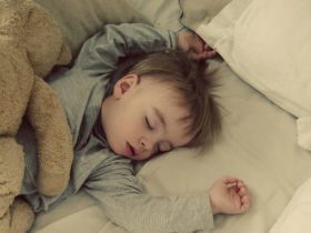 Apprendre à un enfant à dormir dans son lit