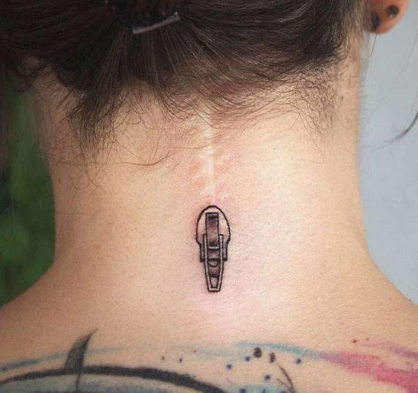 Très joli tatouage fermeture éclair pour compléter cette cicatrice