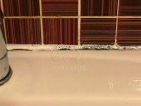 Enlever les moisissures sur les joints de carrelage