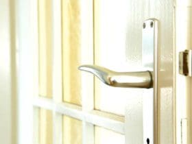 Réparer une porte qui coince