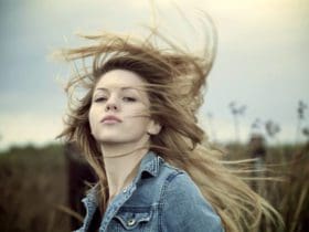 Shampoing sec pour cheveux gras