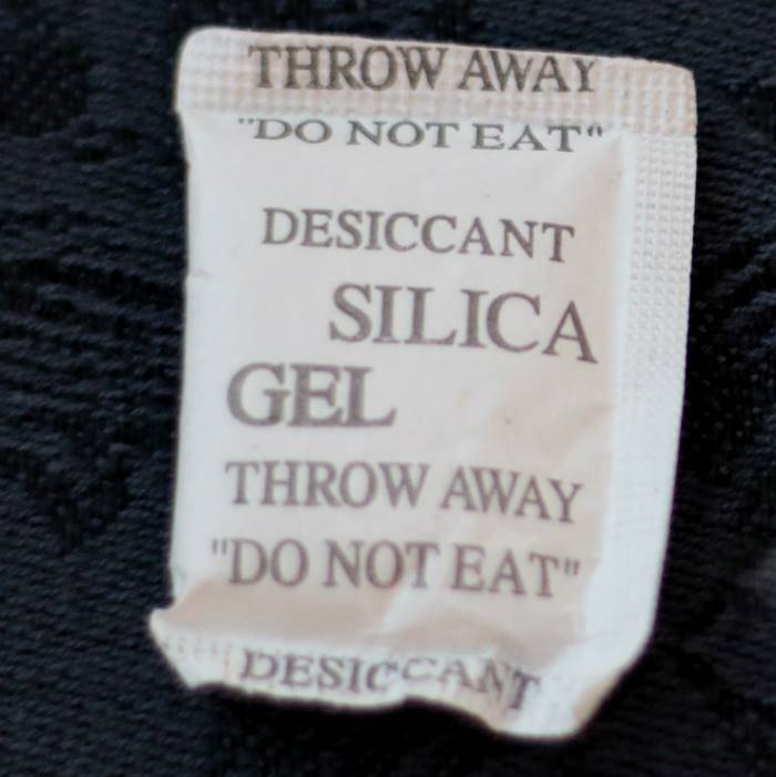 Réutiliser les sachets de silice ou Silica gel