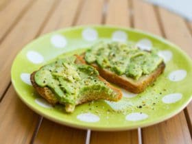 Toasts à l’avocat