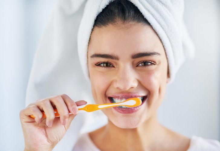 Brossez-vous les dents régulièrement