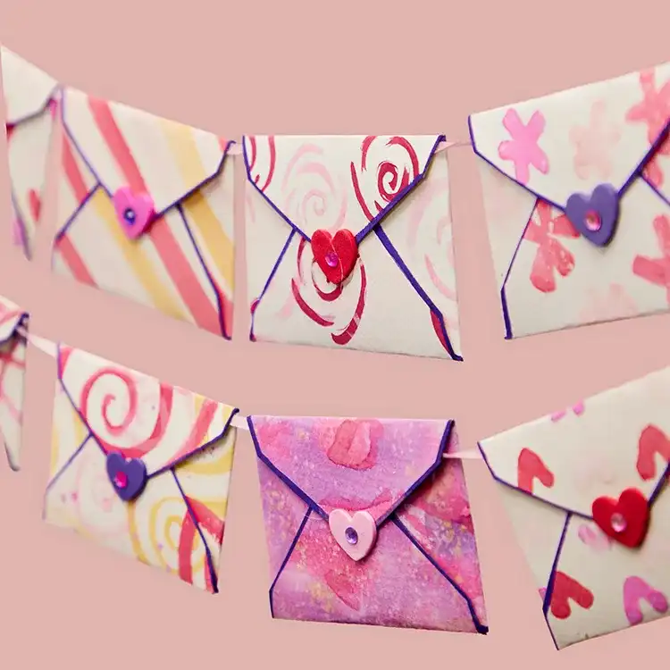 Guirlande d'Enveloppes à l'Aquarelle