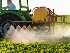 Tracteur pulvérisateur