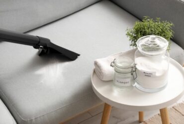 Nettoyer canapé au bicarbonate de soude