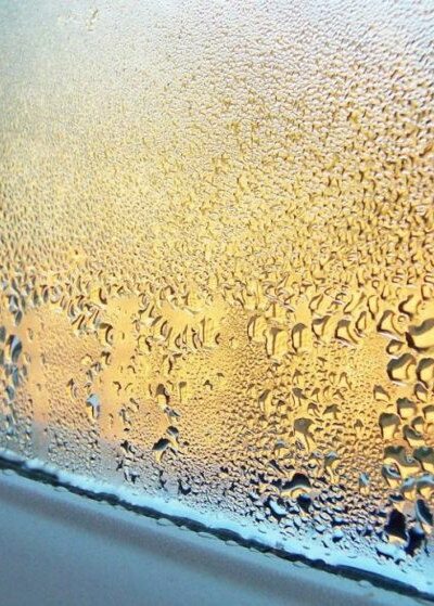Gouttelettes sur une vitre