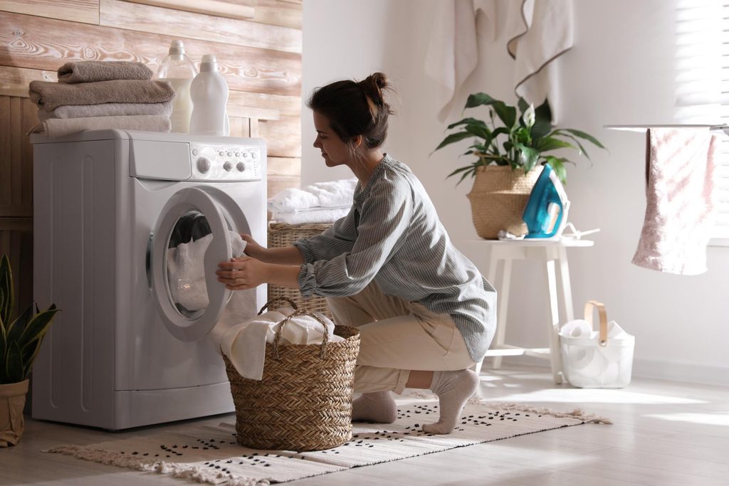 manipulation du linge au niveau du tambour
